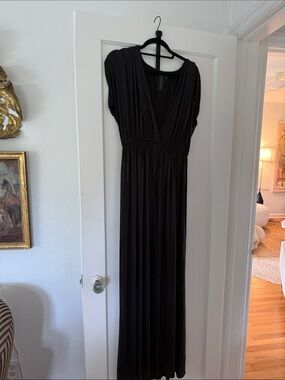 Norma Kamali Black V-Neck Gathered Waist Maxi Dress